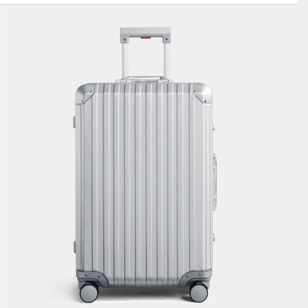 MVST Trek aluminum Check in Large Luggage.